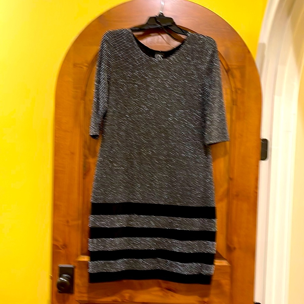 Women black dress size 8